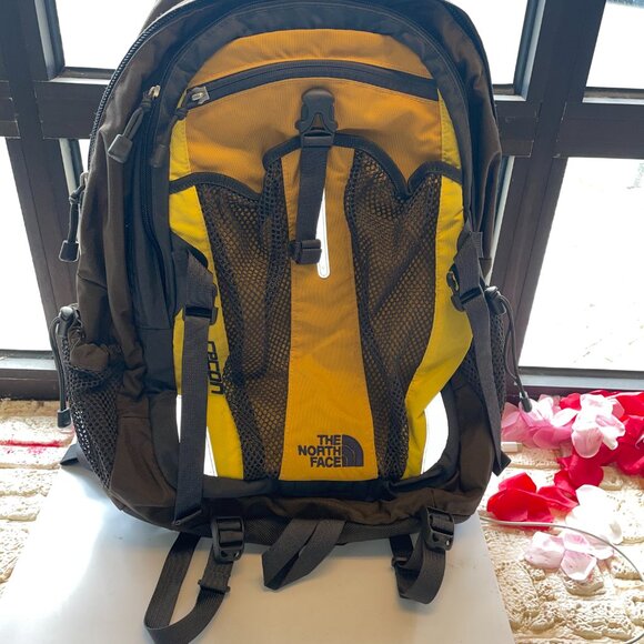 Used backpack in good condition - Picture 6 of 16